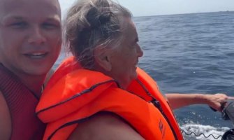 Stanivuković sa babom na skuteru: Liječimo reumu u Igalu