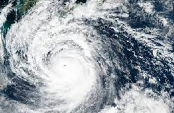 Satelitski snimak tajfuna koji se približava Kini