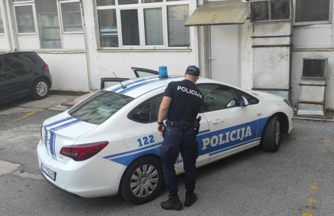 Podgoričanka traži reakciju policije: Napadnuta u stanu nakon prijeteće poruke sa Hvara