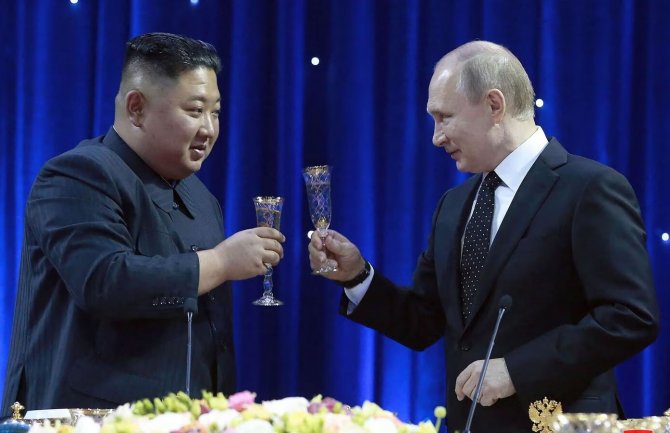 Putin dočekao Kim Džong Un-a: Drago mi je da te vidim