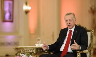 Erdogan: Ne zanemarujte Rusiju, jedna je od vodećih zemalja