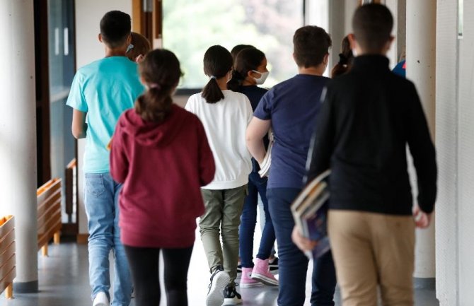 Vlada Francuske obećala da će iskorijeniti nasilje u školama 
