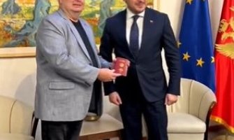 Abazoviću Baderu uručio crnogorski pasoš: Ponosni smo na ljude koji su kao Micahel