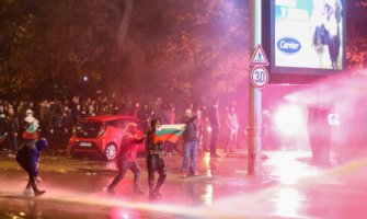 Protest bugarskih navijača prerastao u nerede u Sofiji