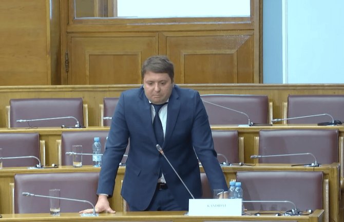 Na korak do kompletiranja Ustavnog suda: Drugo glasanje za Resulbegovića u srijedu, potrebni glasovi 49 poslanika