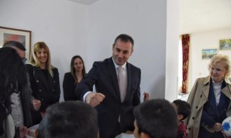Šćekić i Nišić posjetili Dječiji dom u Bijeloj: Moramo pokazati brigu za one kojima je to najpotrebnije