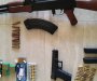 Pronađeno oružje i municija u Tuzima, uhapšene dvije osobe