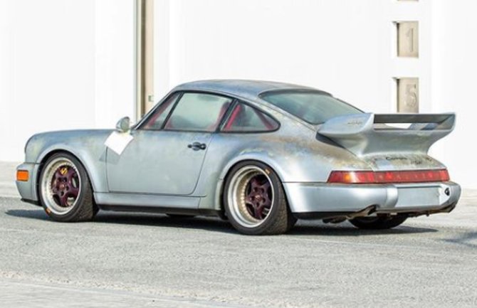 Prodat je za pravo bogatstvo a nikad nije opran: Pročitajte u čemu je tajna Porschea iz 1993. godine