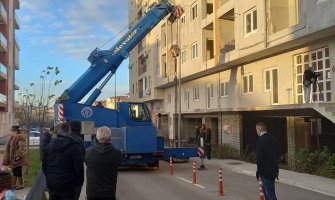 Bez dogovora Odovića i stanara Lamele C: Stanari poručuju da će zgradu braniti životima