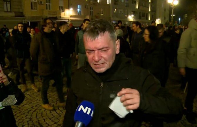Aleksandar Jovanović Ćuta: Nema razilaženja večeras, ovo jedino otpor građana može da riješi