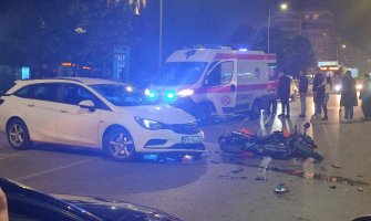 Podgorica: Sudar automobila i motocikla, jedna osoba povrijeđena