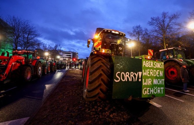Njemački poljoprivrednici danas izlaze na proteste zbog viših poreza