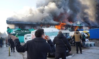 Veliki požar u Beogradu: Gori trgovački centar