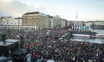 Njemačka i ovog vikenda masovno protiv ultradesničara: Samo u Hamburgu bilo više od 100.000 ljudi