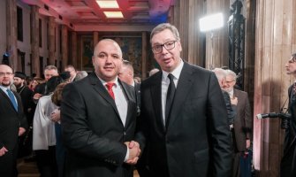Vraneš Vučiću: I u narednom periodu da hrabro i mudro štitite interese Srba u Crnoj Gori
