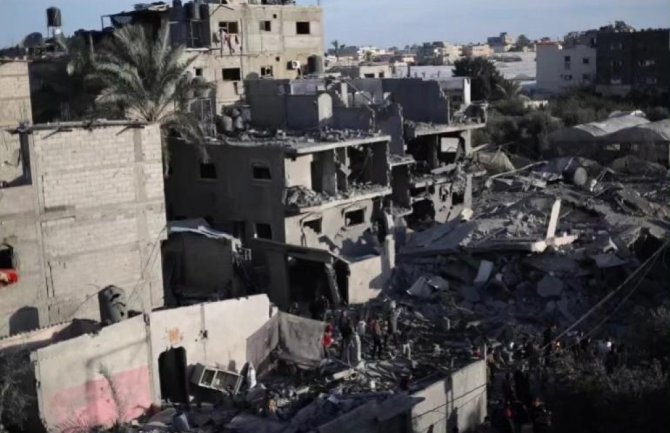 U izraelskim vazdušnim napadima u Gazi ubijeno osam Palestinaca, uključujući djecu