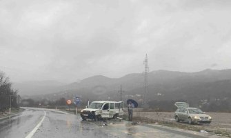 Saobraćajna nezgoda na putu Podgorica - Cetinje, jedna osoba povrijeđena