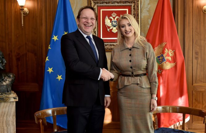 Gorčević sa Varheljijem: Rezultati su najbolja potvrda odlučnosti Vlade da ispuni evropsku agendu