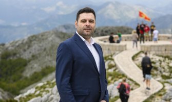 Vujović: Dođe Dodik i obilježi teritoriju, a vrh države ćuti