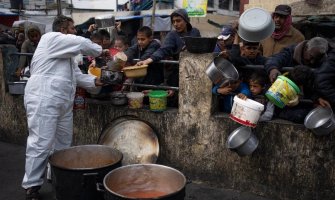 EU: Mnoge Palestince koji su čekali u redu za hranu ubila izraelska vojska