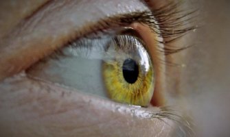 Tri simptoma povezana sa očima koja ukazuju na rizik od srčanih oboljenja