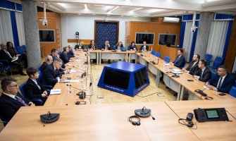 Nikolić: Korisna razmjena mišljenja sa diplomatskim predstavnicima