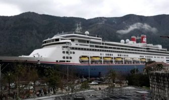 Počela kruzing sezona u Kotoru: Najavljen dolazak oko 490 brodova sa preko 700 hiljada putnika