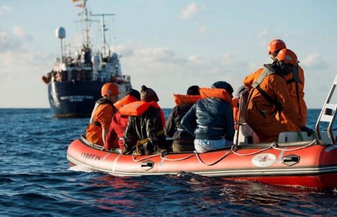 Italijanska obalska straža spasila 138 migranata sa broda u Mediteranu