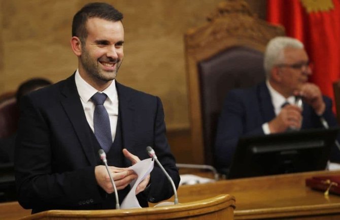 Spajić i zvanično priznao Mandića za komandanta parlamentarne većine