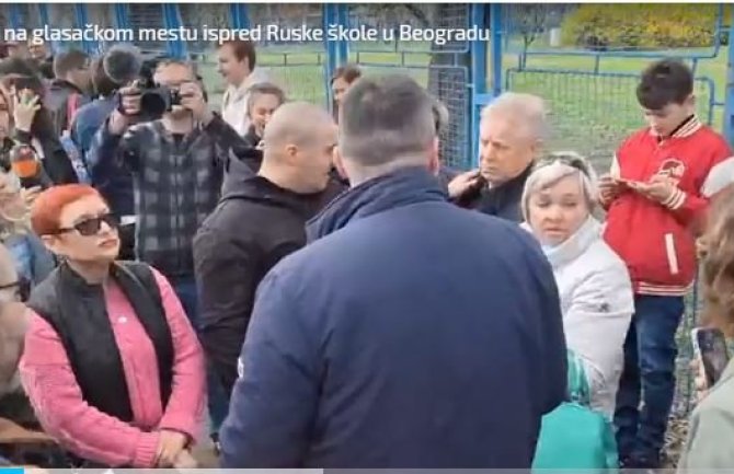 Manji incident tokom protesta „Podne protiv Putina“ na glasačkom mjestu u Beogradu, reagovala policija