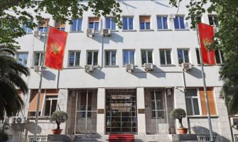 Konatar: Mandić odbija da zakaže premijerski sat; Nikolić: Poražavajuća količina neozbiljnosti zakonodavne i izvršne vlasti