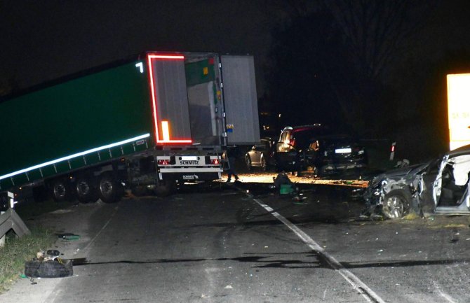 Vozač kamiona koji se zabio u 15 automobila je bio drogiran?