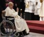 Papa Franjo u Baziliku svetog Petra stigao u invalidskim kolicima