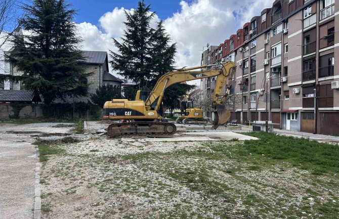 Cetinje: Počela izgradnja parkinga uz Ulicu X Crnogorske brigade