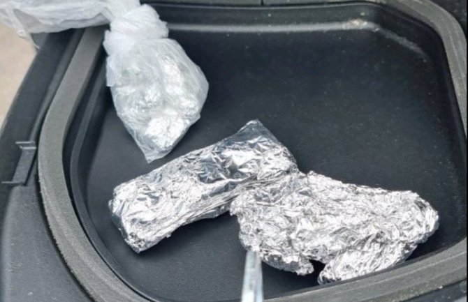 Budva: Policija kod vozača motocikla pronašla kokain i lišila ga slobode