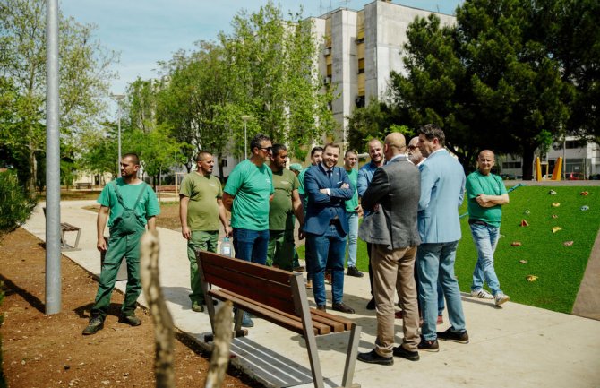 Rakčević obišao novi park na Zabjelu: Nastavljamo ovim tempom za zeleniju Podgoricu