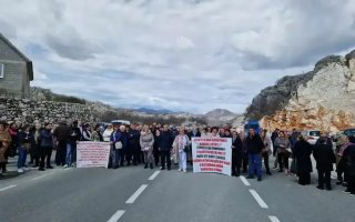 Bivši radnici Košute blokiraju put Podgorica-Cetinje od 12 sati