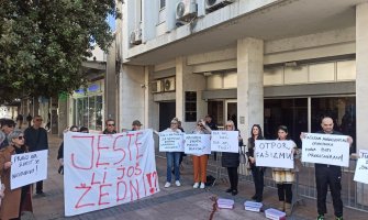  Protest građana ispred SDT-a: Danas Katnić žrtva optuženih za 