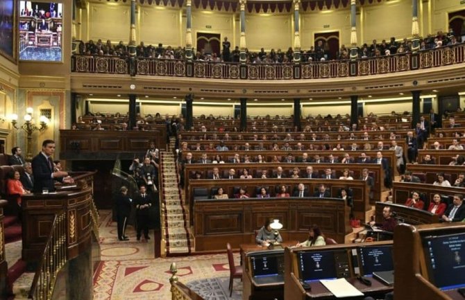 Španski parlament usvojio Zakon o amnestiji za Katalonce, Sančez optužen za izdaju