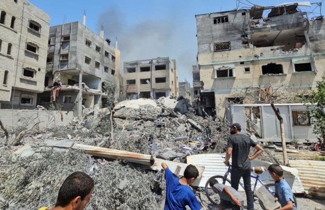 Hamas: Najmanje 210 mrtvih u kampu Nuseirat u Pojasu Gaze