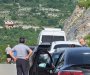 Udes na putu Nikšić - Vilusi: Tri osobe povrijeđene, saobraćaj obustavljen