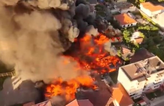 Veliki požar u Skadru, Nimanbegu: Vatrogasne jedinice Opštine Ulcinj i Bar krenule u pomoć