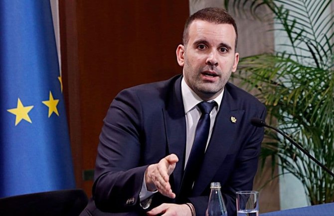 DPS: Spajić potvrdio da je Rezolucija štetna za državu, ruši evropski put iz koristoljublja