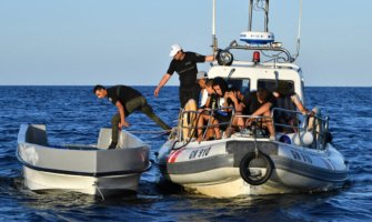 Italija našla još 14 tijela nakon brodoloma migranata