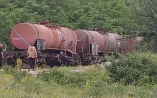 Srbija: Voz koji je prevozio sumpornu kisjelinu ispao iz šina
