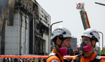 Južna Koreja: Oko 20 tijela pronađeno nakon požara u fabrici baterija