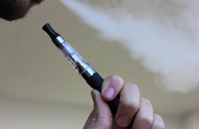 Crna Gora planira zabranu e-cigareta u zatvorenom prostoru