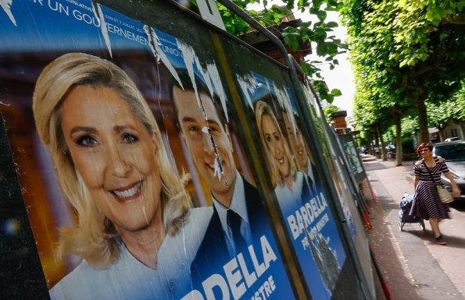 Francuska: Ljevica i desni centar povlače kandidate kako bi spriječili izborni trijumf krajnje desnice