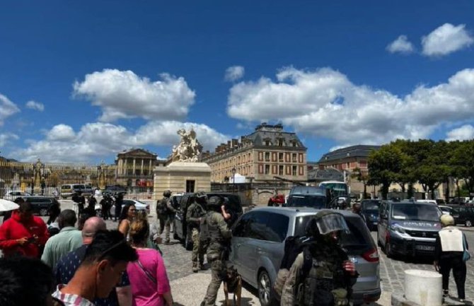 Evakuisan Versajski dvorac: Bezbjednosne snage na terenu