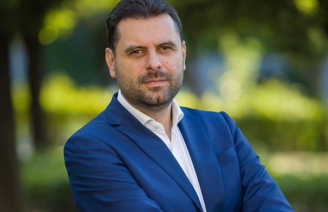 Vujović: Politička scena haotična i nestabilna, rješenje vanredni parlamentarni izbori